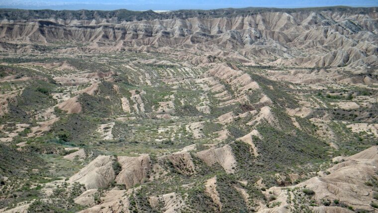 Gefaltete lakustrine Schichten des Miozän des Ili-Beckens, Kasachstan